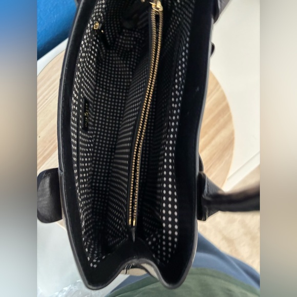 KATE SPADE EUC Villabella satchel bag Black/Cream w/ Bow 15”x9x5, minor callout - Picture 6 of 8